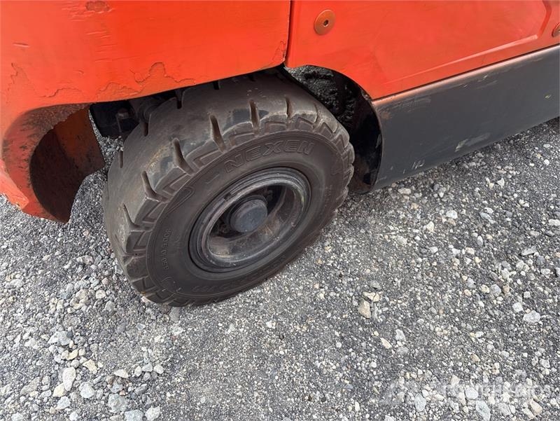 Doosan G25N-7 4600 lb Pneumatic Tire Forklift Viličari - ostalo