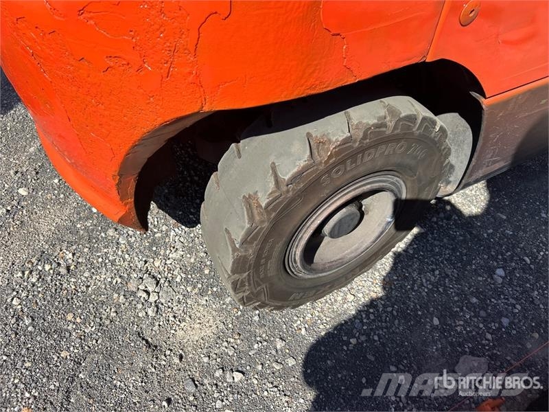 Doosan G25N-7 4600 lb Pneumatic Tire Forklift Muut haarukkatrukit