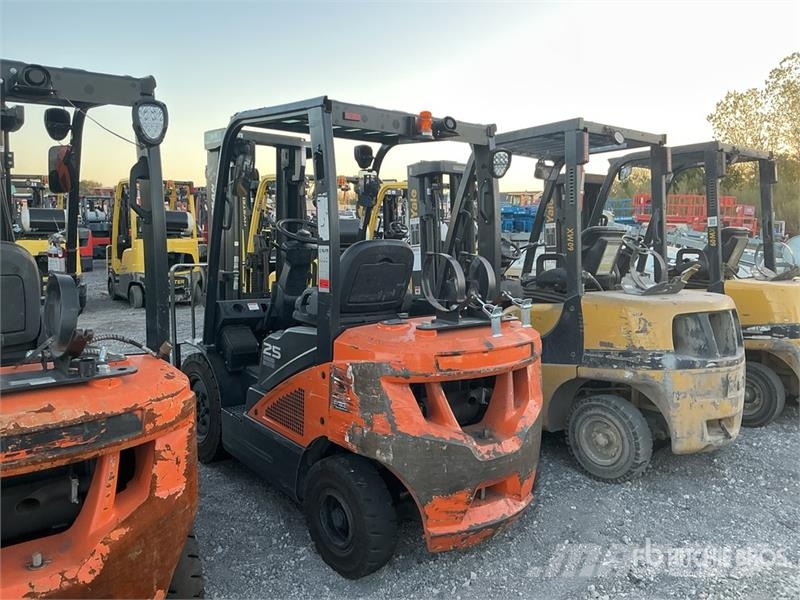 Doosan G25N-7 4600 lb Forklift Gaffeltrucker - Annet