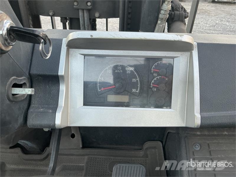 Doosan G25N-7 4600 lb Forklift Інше