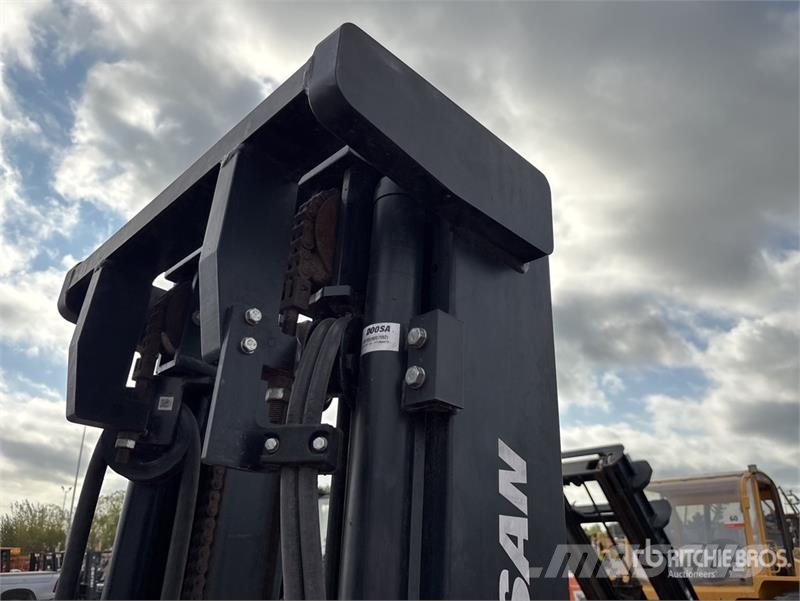 Doosan G25N-7 4600 lb Pneumatic Tire Forklift Viličari - ostalo