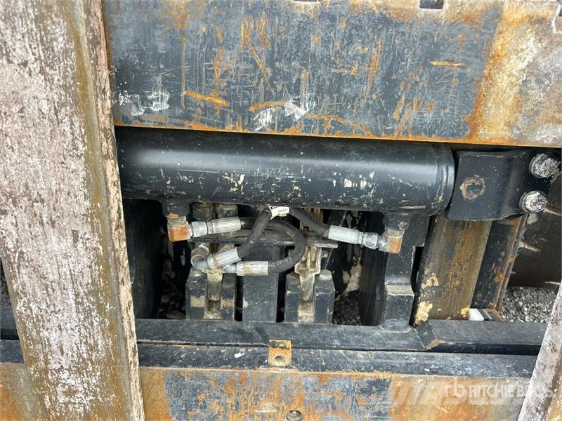 Doosan G40S-7 8350 lb Pneumatic Tire Forklift Viličarji - drugo