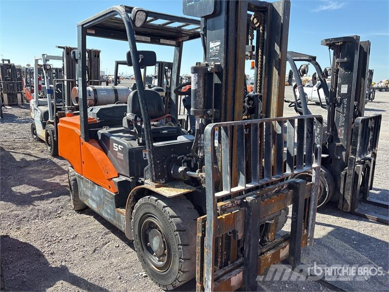 Doosan G55C-7 11050 lb Cushion Tire Forklift Šakiniai krautuvai - Kita