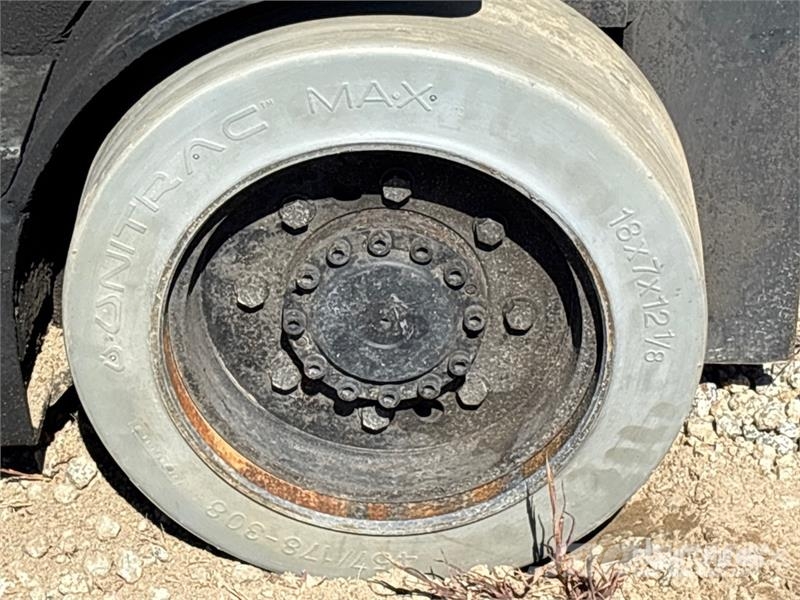Doosan GC18S-9 3400 lb Cushion Tire Forklift Інше