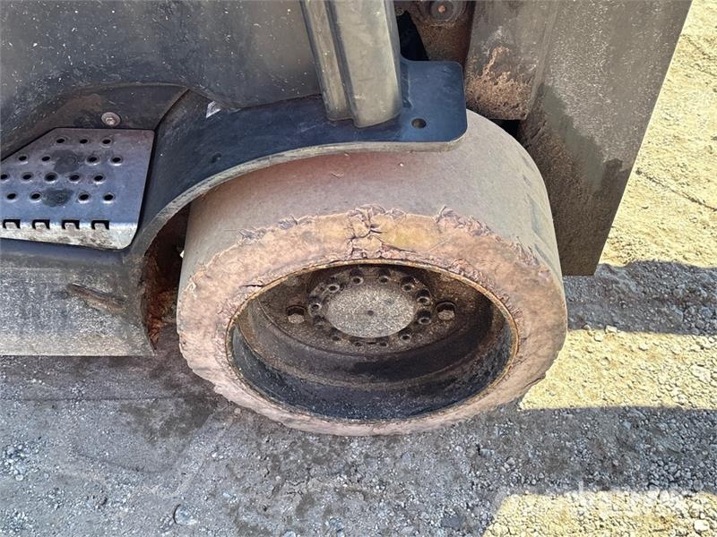 Doosan GC18S-9 3400 lb Cushion Tire Forklift 그 외 지게차