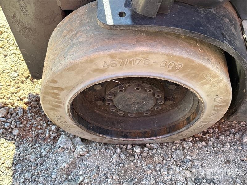 Doosan GC18S-9 3400 lb Cushion Tire Forklift Інше
