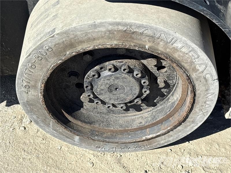 Doosan GC18S-9 3400 lb Cushion Tire Forklift 그 외 지게차