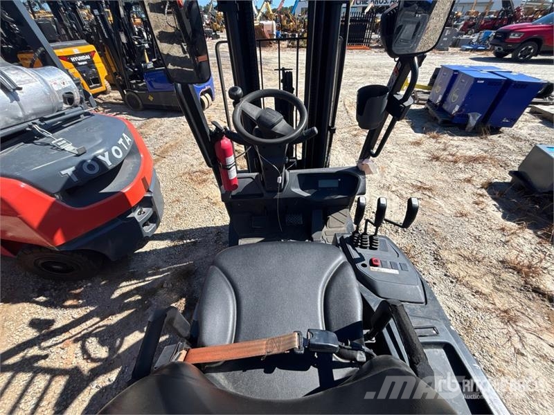 Doosan GC18S-9 3400 lb Cushion Tire Forklift Інше
