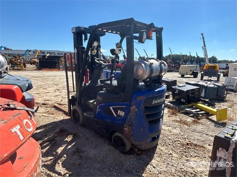Doosan GC18S-9 3400 lb Cushion Tire Forklift Інше