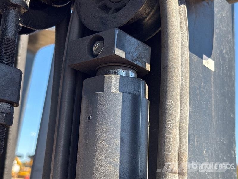 Doosan GC18S-9 3400 lb Cushion Tire Forklift Інше