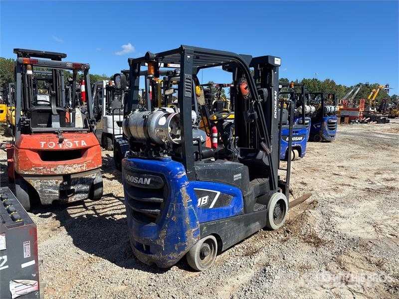 Doosan GC18S-9 3400 lb Cushion Tire Forklift Інше