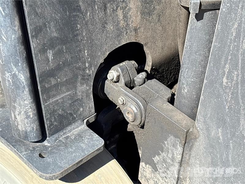 Doosan GC18S-9 3400 lb Cushion Tire Forklift Інше
