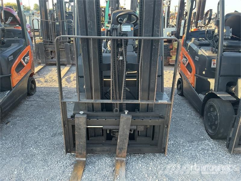 Doosan GC25S-9 4600 lb Cushion Tire Forklift Gaffeltrucker - Annet