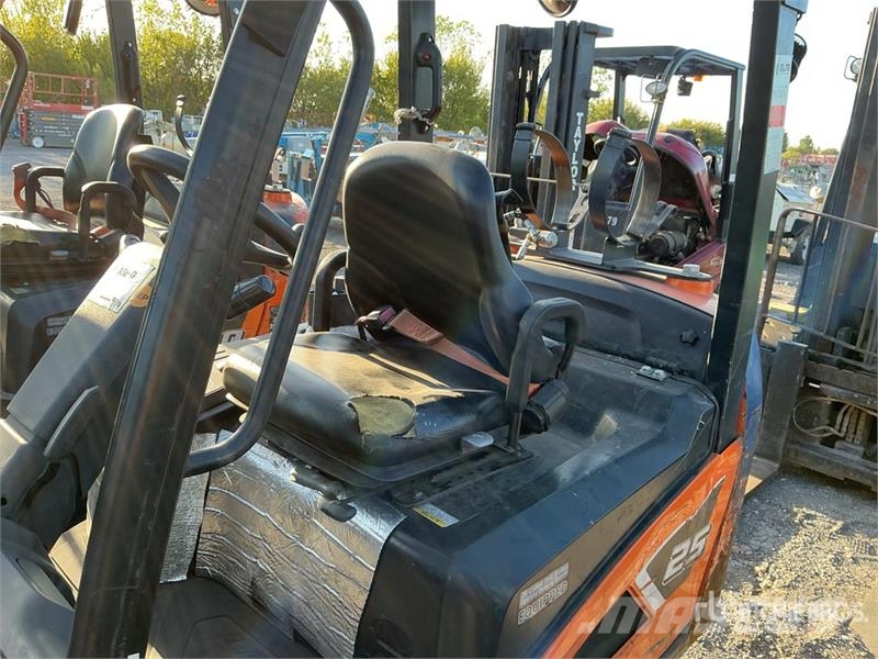 Doosan GC25S-9 4600 lb Cushion Tire Forklift Gaffeltrucker - Annet