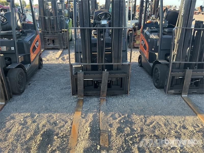 Doosan GC25S-9 4600 lb Cushion Tire Forklift Gaffeltrucker - Annet