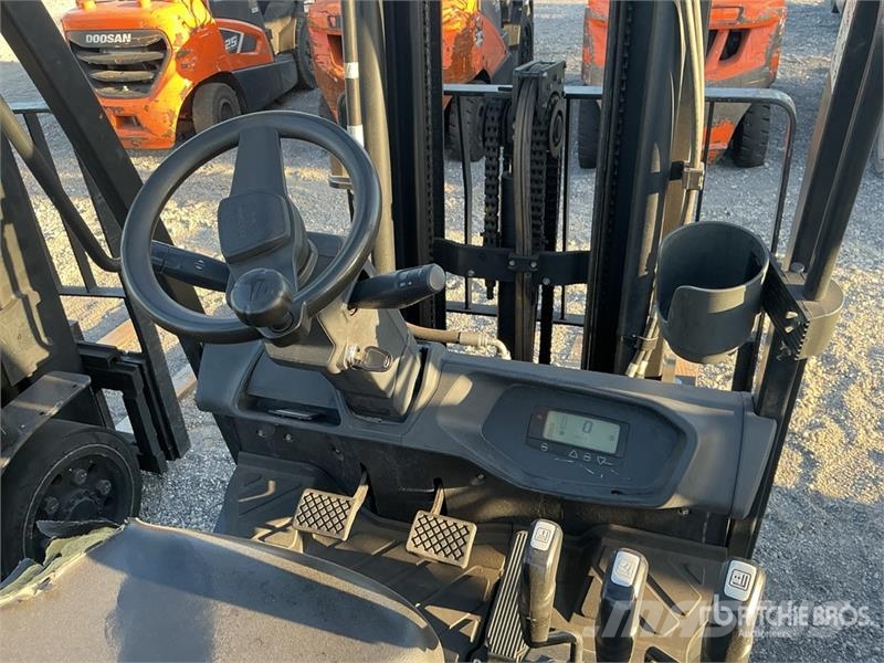 Doosan GC25S-9 4600 lb Cushion Tire Forklift Gaffeltrucker - Annet
