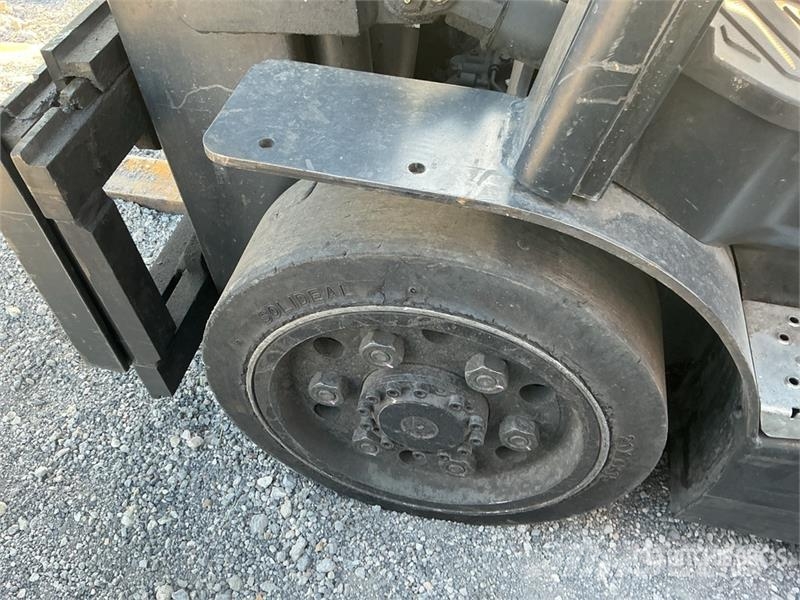 Doosan GC25S-9 4600 lb Cushion Tire Forklift Gaffeltrucker - Annet