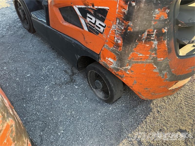 Doosan GC25S-9 4600 lb Cushion Tire Forklift Gaffeltrucker - Annet