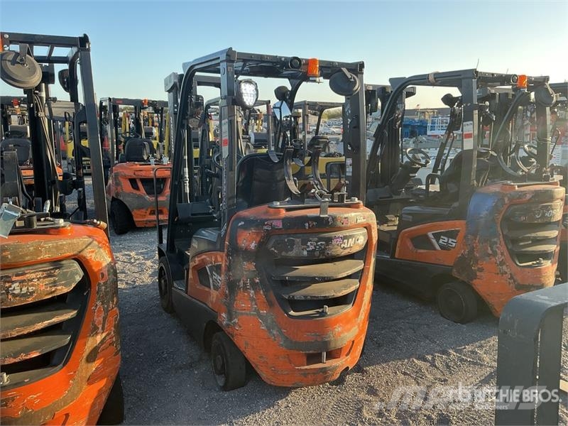 Doosan GC25S-9 4600 lb Cushion Tire Forklift Gaffeltrucker - Annet