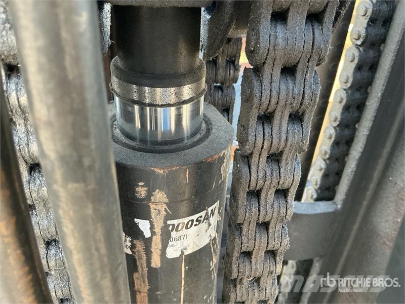 Doosan GC25S-9 4600 lb Cushion Tire Forklift Gaffeltrucker - Annet