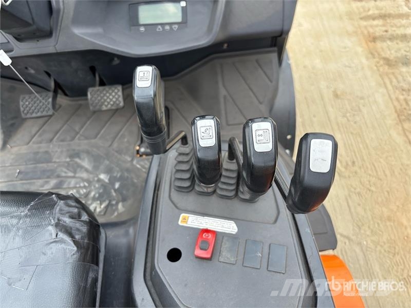 Doosan GC35S9 7350 lb Pneumatic Tire Forklift Andere Gabelstapler