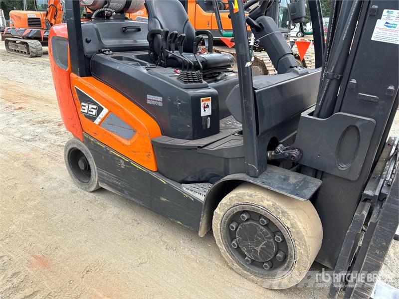 Doosan GC35S9 7350 lb Pneumatic Tire Forklift Andere Gabelstapler