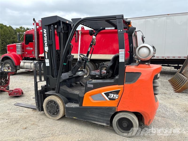 Doosan GC35S9 7350 lb Pneumatic Tire Forklift Andere Gabelstapler