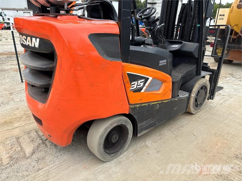 Doosan GC35S9 7350 lb Pneumatic Tire Forklift Andere Gabelstapler