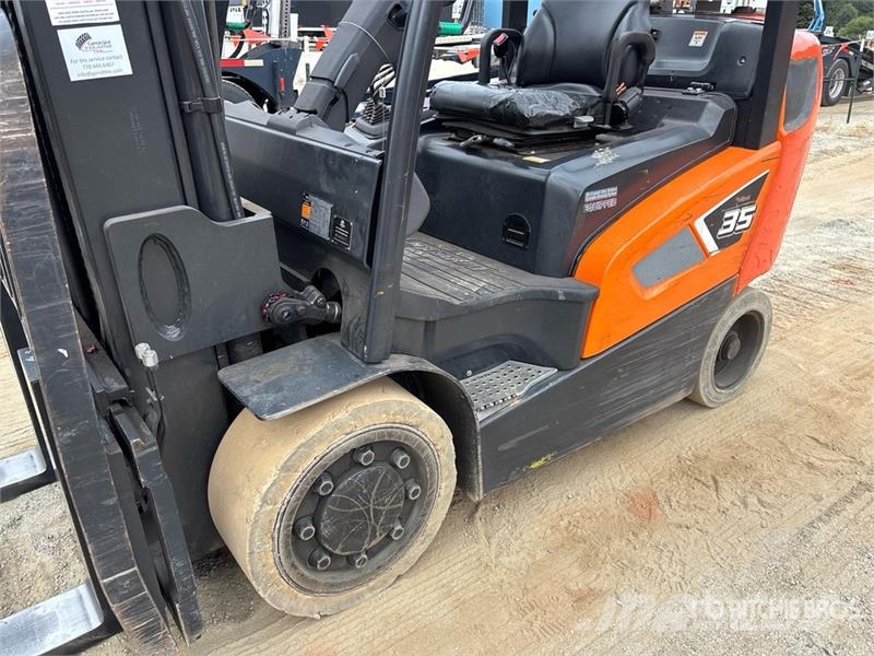 Doosan GC35S9 7350 lb Pneumatic Tire Forklift Andere Gabelstapler