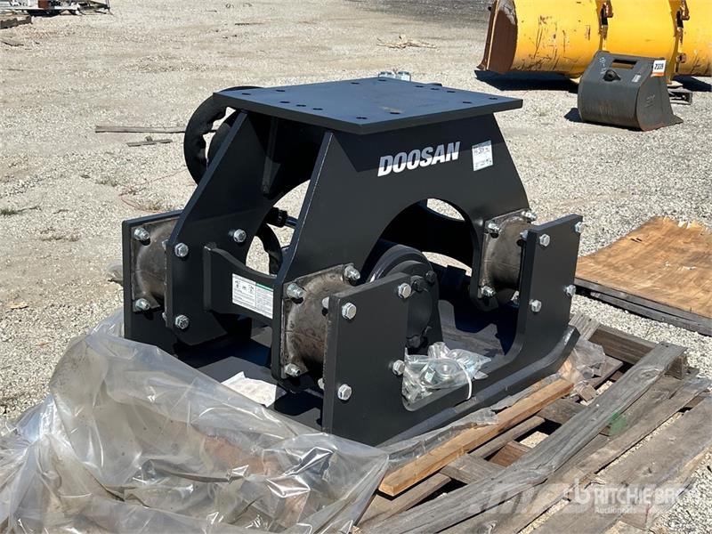 Doosan PCX220 Heavy-Duty Excavator mounted vibratory plat Andet tilbehør