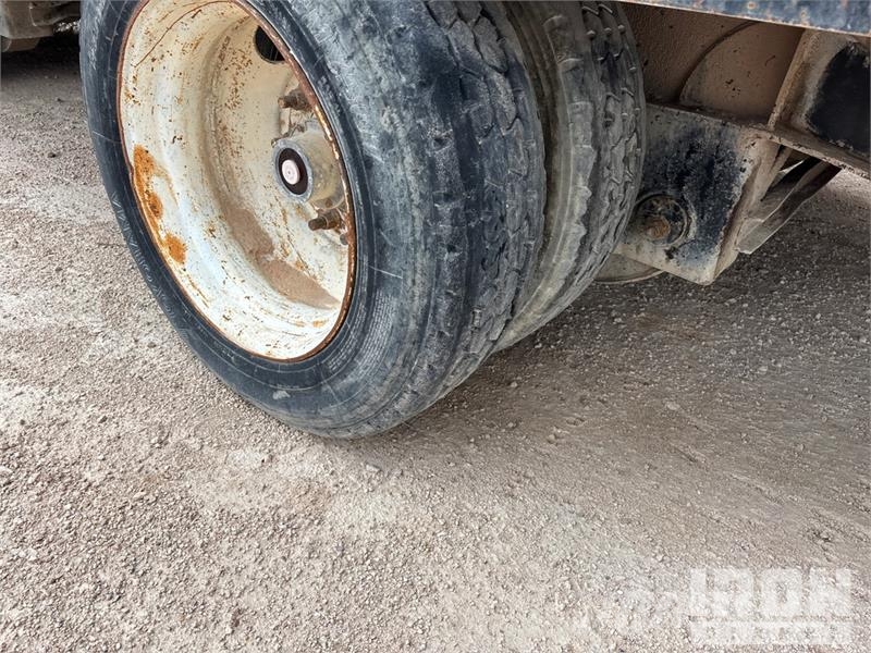 Doosan Specialized Trailer T/A Lowboy Trailer Низкорамные прицепы