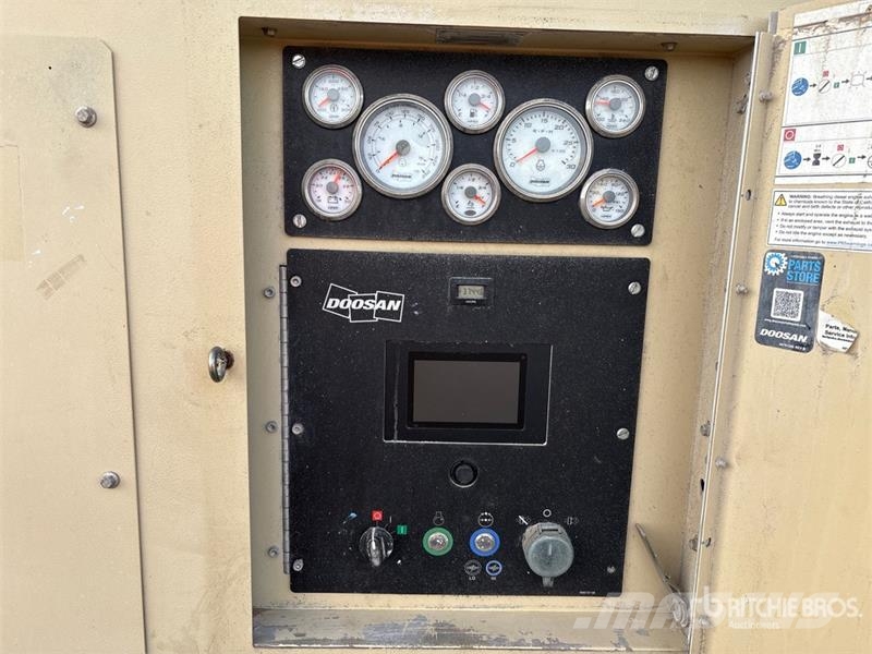 Doosan XP825/HP750WCU Mobile Air Compressor 콤푸레샤