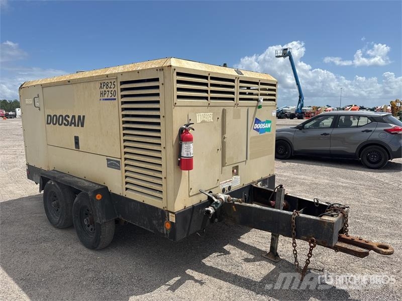Doosan XP825/HP750WCU 750 cfm Air Compressor Kompresorji
