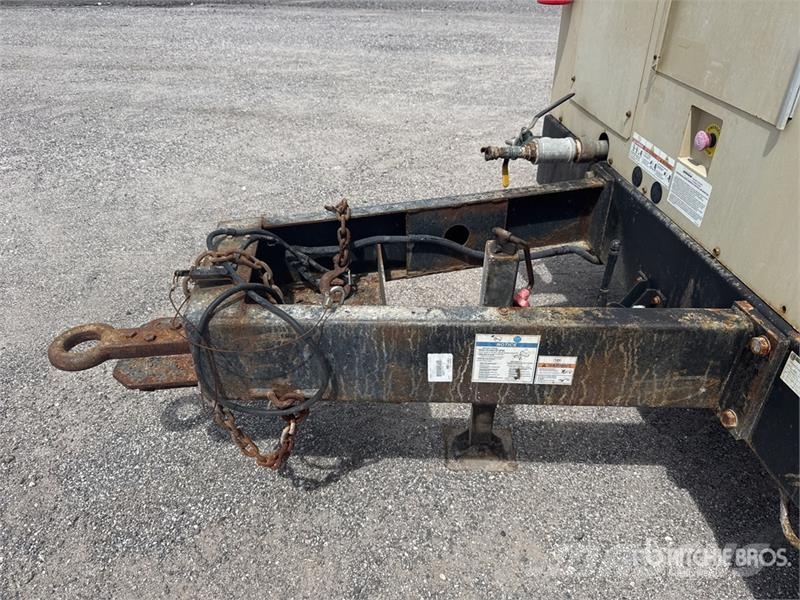 Doosan XP825/HP750WCU 750 cfm Air Compressor Kompresorji
