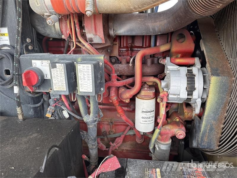 Doosan XP825/HP750WCU 750 cfm Air Compressor Kompresorji