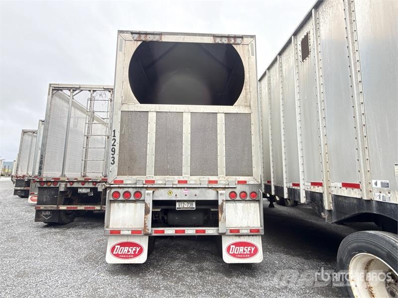Dorsey CV42 42 ft x 96 in T/A Chip Trailer Wood chip trailers