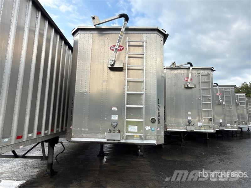 Dorsey CV45 45 ft x 96 in T/A Open-Top 45 ft T/A Chip Tra Przyczepy do transportu zrębki
