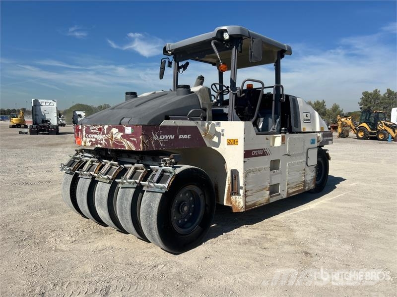 Dynapac CP2700 9 Wheel Pneumatic Roller مداحل ذات إطارات هوائية