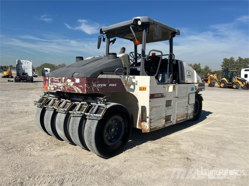 Dynapac CP2700 9 Wheel Pneumatic Roller مداحل ذات إطارات هوائية