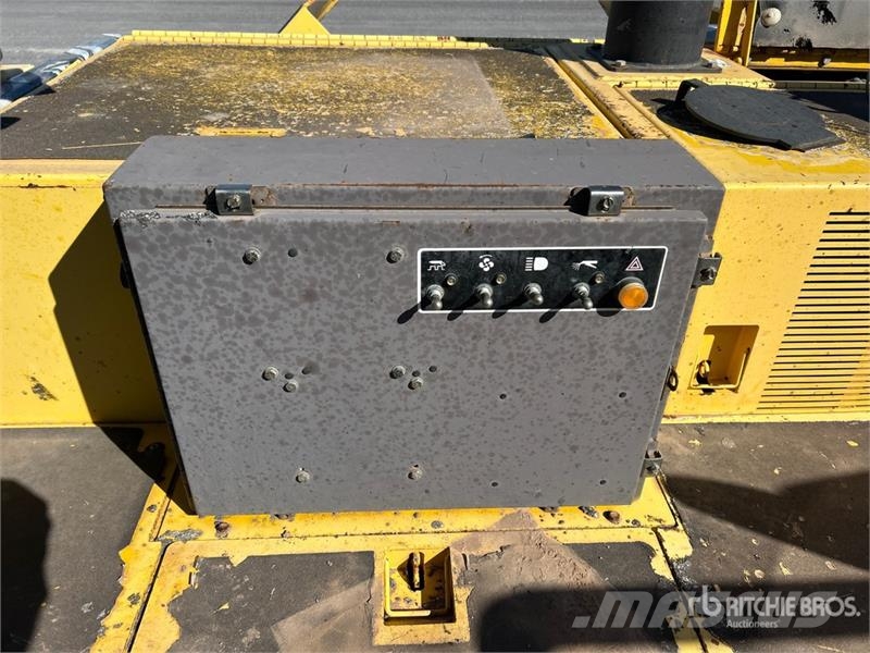 Dynapac F1000W Wheel Asphalt Paver 瀝青攤舖機/鋪路機