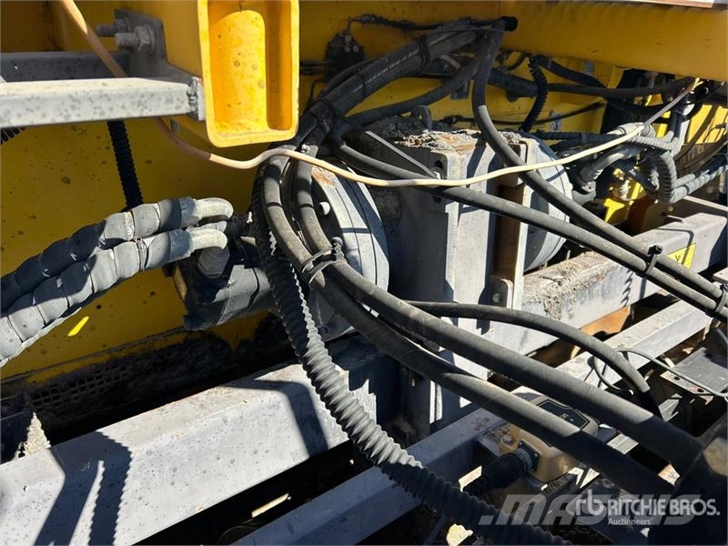 Dynapac F1000W Wheel Asphalt Paver 瀝青攤舖機/鋪路機