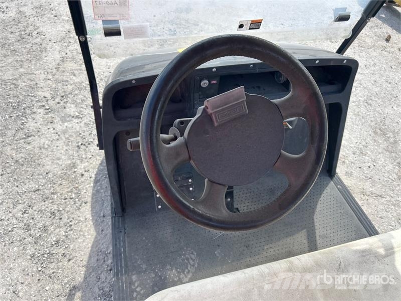 E-Z-GO TXT Golf Cart (Inoperable) Golf vozila