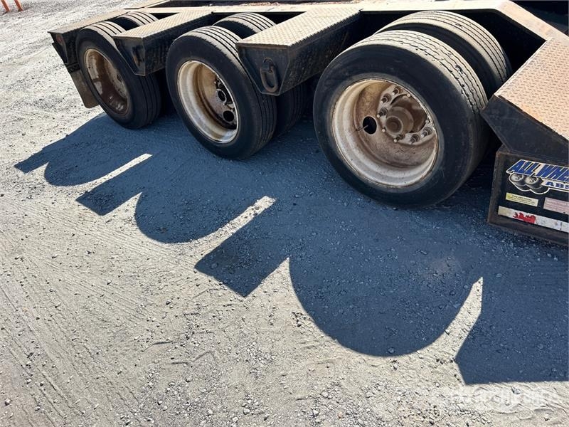 Eager Beaver 50 GSL 50 ton Tri/A Lowboy Trailer لوادر منخفضة