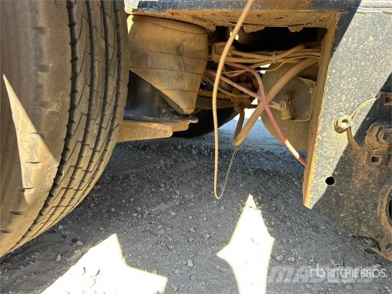 Eager Beaver 50 GSL 50 ton Tri/A Lowboy Trailer لوادر منخفضة