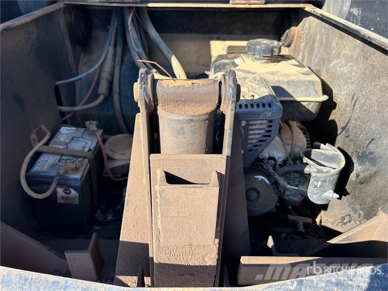 Eager Beaver 50 GSL 50 ton Tri/A Lowboy Trailer لوادر منخفضة