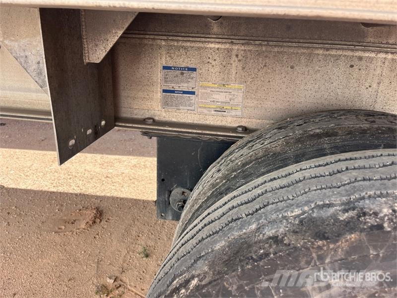East 53 ft T/A Flatbed Trailer Remolques de cama baja