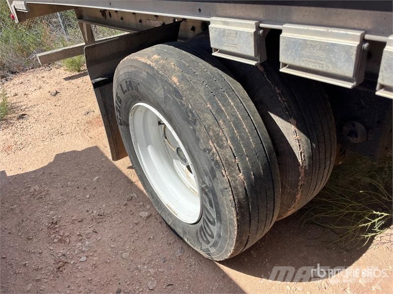 East 53 ft T/A Flatbed Trailer Remolques de cama baja
