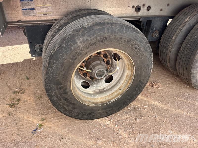East 53 ft T/A Flatbed Trailer Remolques de cama baja