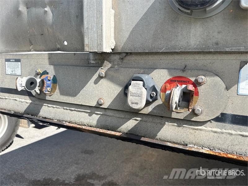  East BST II 48 ft T/A Spread Axle Flatbed Trailer Flatbed/Dropside trailers