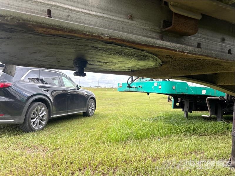 East Mfg 33 ft T/A Aluminum End Dump Trailer 傾卸式拖車